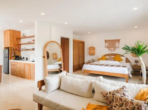 Charming Haus Unit 6 *